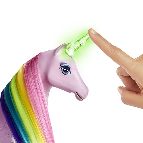 Barbie - Dreamptopia Muñeca con pelo rosa y su unicornio luces mágicas (Mattel GWM78),Embalaje sostenible