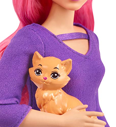 Barbie Muñeca Daisy vamos de viaje con accesorios (Mattel FVV26)