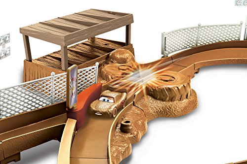 Cars Circuito Cars choca-crash, pista de coches (Mattel FCW01)