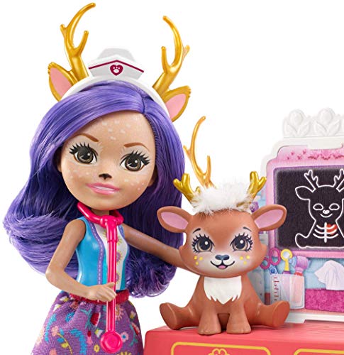 Enchantimals - Clínica de mascotas, muñeca con accesorios (Mattel GBX04)