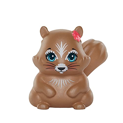 Enchantimals, Muñeca con mascota Sharlotte Squirrel y Nutsy en la nieve (Mattel GNP16)