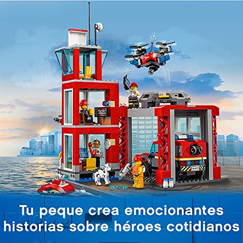 LEGO 60215 City Parque de Bomberos, Camión de Bomberos de Juguete para Niños +5 Años con 3 Mini Figuras, Moto Acuática y Bloque de Luz y Sonido