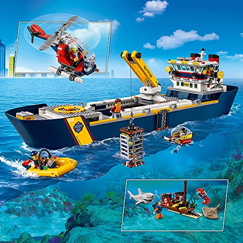 LEGO 60266 City Océano: Buque de Exploración Juguete de Construcción Flotante con 8 Mini Figuras, Tiburón y Raya Venenosa