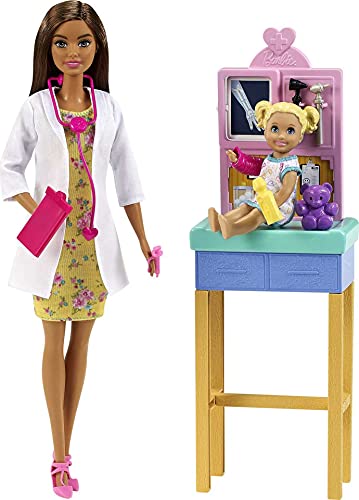 Barbie Pediatra Muñeca morena doctora con bebé, consulta médica de juguete y accesorios (Mattel GTN52)