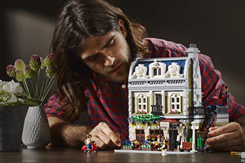 LEGO Creator Expert - Restaurante Parisino, Maqueta de Construcción de Edificio de Paris con Minifiguras de Chef y Camarero a Partir de 16 Años, Regalo Coleccionista (10243)