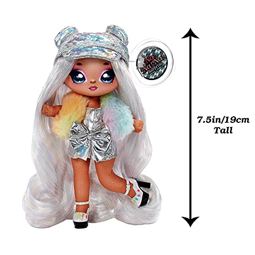 Na! Na! Na! Surprise moda 2 en 1 metálico Serie Glam-Coleccionable-Muñeca vestida de color plata prismática con gorra y bolso en forma de osito-Ari Prism, 575399C3