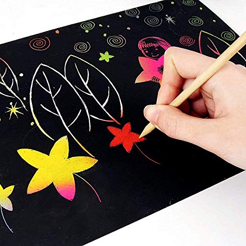 NALCY Scratch Art Paper, 50 Obras De Arte De Raspado De Arco Iris y Manualidades Infantiles Papel Rayado Negro, con 5 Estilográficas De Madera, 4 Reglas De Dibujo y 1 Sacapuntas