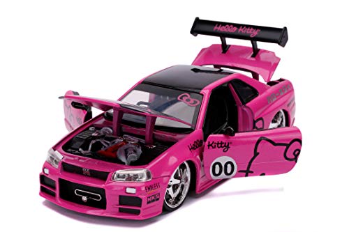 Jada Toys Nissan Skyline 253245003 2002 - Coche de Juguete para Nissan Skyline, Puertas Abiertas, Maletero y capó, Incluye Figura de Hello Kitty, Escala 1:24, Color Rosa