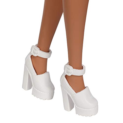 Barbie Fashionista - Muñeca morena con moño y shorts tejanos (Mattel FYB31)