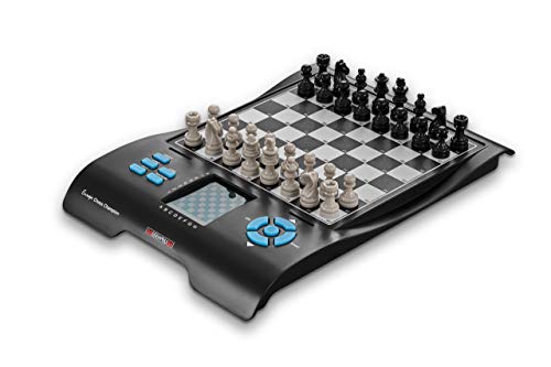 Europe Chess Master II: Schach und 7 weitere bekannte Spieleklassiker. Mit beleuchtetem Display
