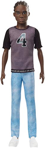 Mattel Barbie Fashionista-Muñeco Ken afroamericano con camiseta Los Ángeles, multicolor GDV13 , color/modelo surtido