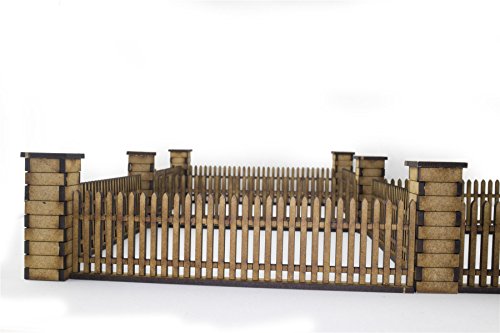 Valla de Madera con pilares y Puerta de WWG