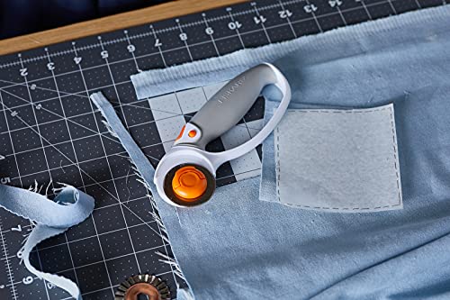 Fiskars Cúter Rotatorio, Fácil cambio de cuchilla 45 mm Loop Hdle Rotry Cuter Gry, Cómodo mango, Revestimiento de titanio, Naranja/ Blanco, 1003861, 16.8 cm