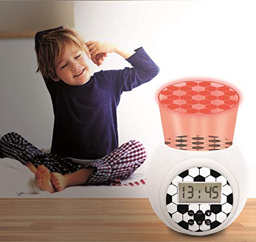 LEXIBOOK- Reloj Despertador fútbol con proyector, función de repetición y Alarma, luz Nocturna con Temporizador, Pantalla LCD, batería, Blanco/Negro, Color