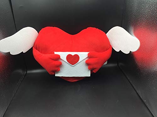 Cojín Corazón con Brazos y alas con un sobre de Amor. Color Rojo de 90x30x9cm Color Rojo